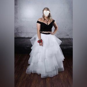 Size 6 Ellie Wilde Prom Dress